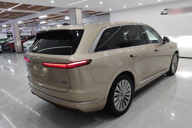 Used ONVO Luxeed L90 2025 Model—Max Six-Seater Version
