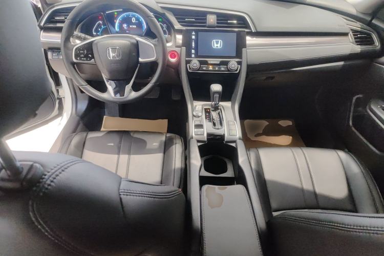 Used Honda Civic 2019 220TURBO CVT Dynamic Edition China VI Center Console