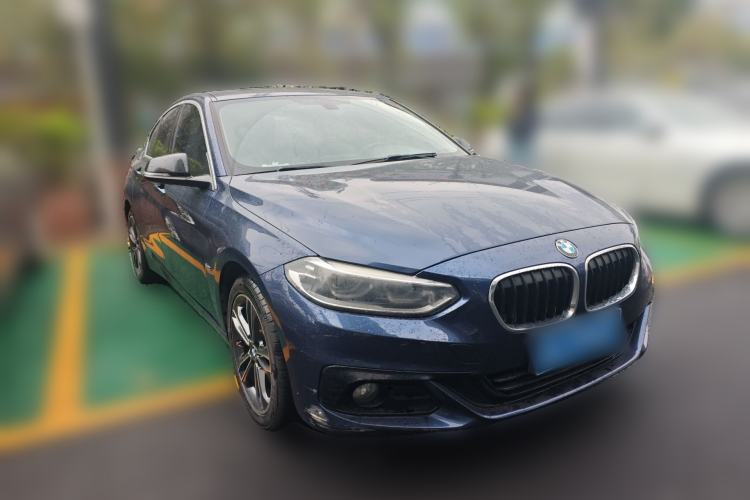 Used BMW 1 Series 2018 118i Sport Edition Front Right 45 Deg