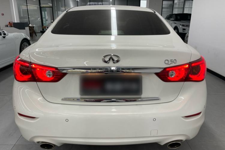 Used Infiniti Q50 2014 3.7L Comfort Edition Exterior 4