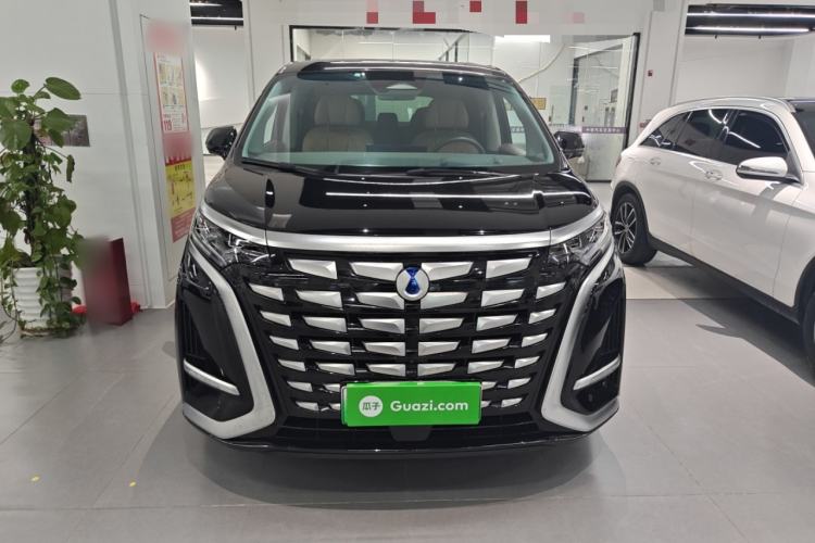 Used Denza D9 2022 DM-i 970 Four-Wheel Drive Prestige Model Front