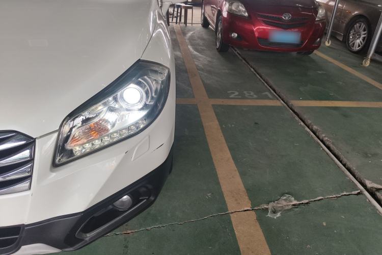 Used Suzuki S-Cross 2014 1.6L CVT Four-Wheel Drive Luxury Version
