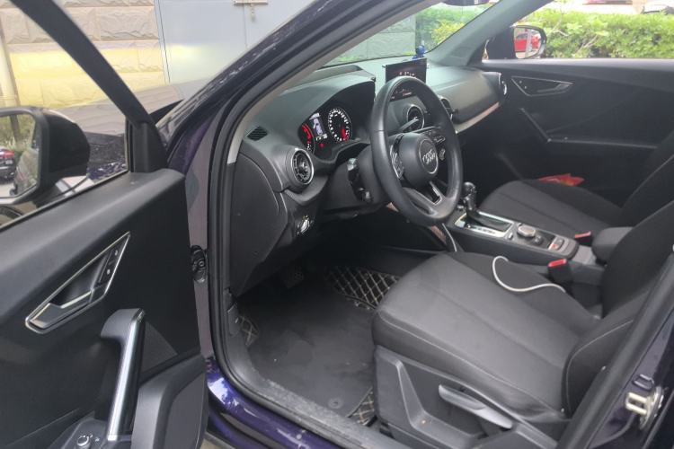 Used Audi Q2L 2018 35 TFSI Launch Exclusive Edition China VI Driver Seat