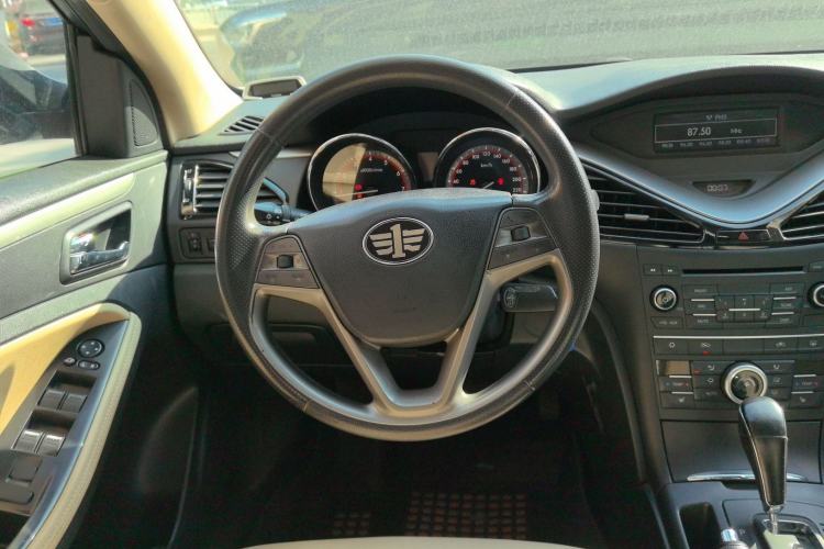 Used Bestune B70 2014 2.0L automatic luxury version