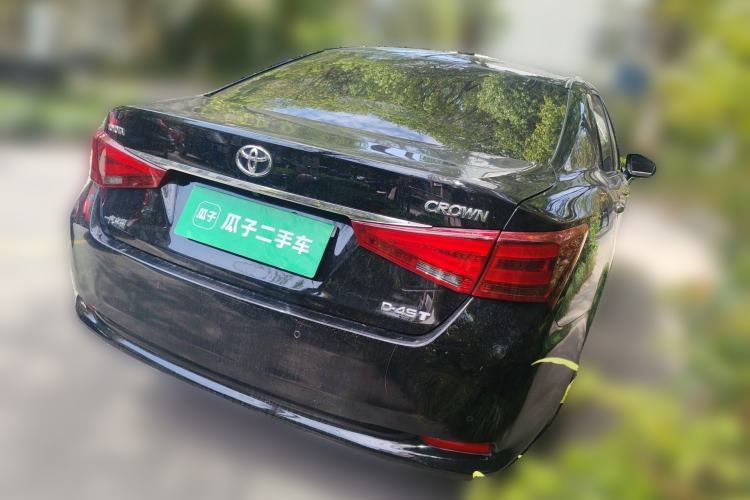 Used Toyota Crown 2015 2.0T Fashion Edition Rear Right 45 Deg