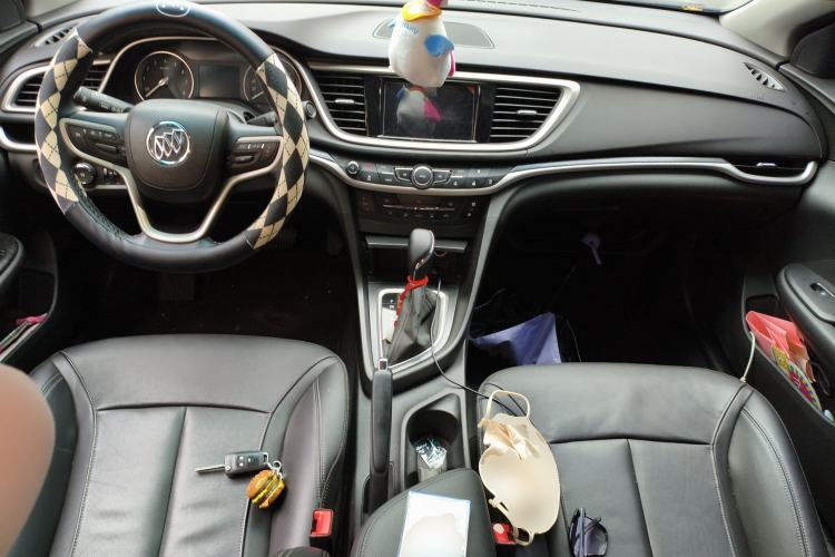 Used Buick GT 2019 18T Automatic Connected Elite Model China VI Standard Center Console