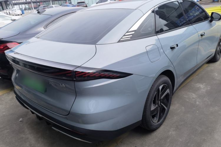 Used Geely Galaxy L6 2024 125km PLUS Dragon Edition
