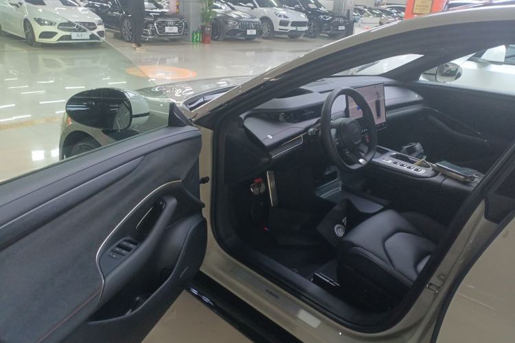 Used Xiaomi Auto SU7 2024 Four-Wheel Drive Ultra-Long Range Advanced Intelligent Driving Max Edition Driver Seat