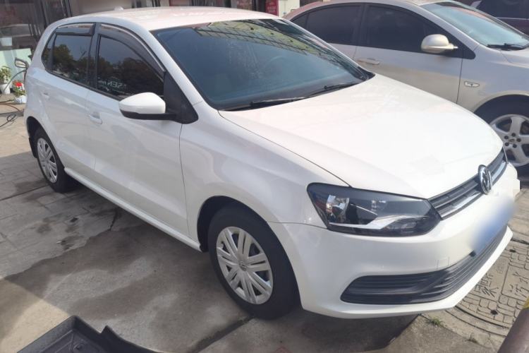 Used Volkswagen Polo 2016 1.4L Automatic Trendy Model Front Right 45 Deg