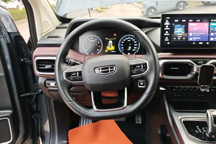 Used Geely Auto Haoyue 2022 1.8TD Automatic Prestige 7-Seater
