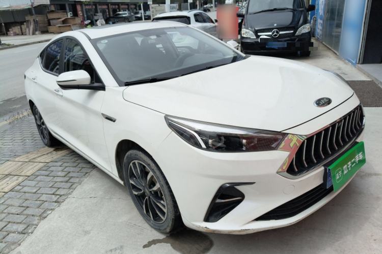 Used JAC Group J7 2020 1.5T CVT Elite Model Front Right 45 Deg