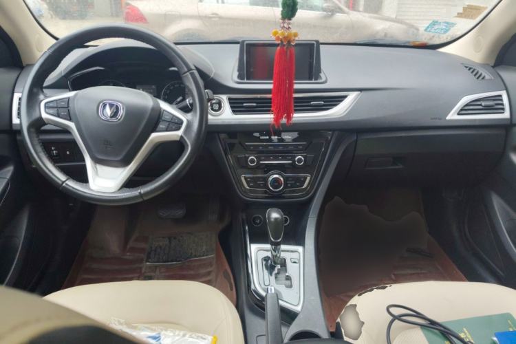 Used CHANGAN Alsvin V7 2015 1.6L Automatic Fun Model China IV Standard Center Console