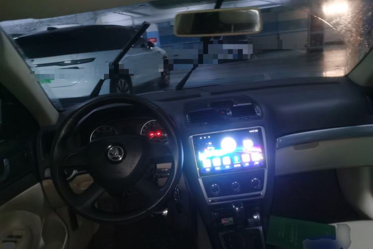 Used Skoda Octavia 2015 Classic Model 1.6L Automatic Yijie Version
