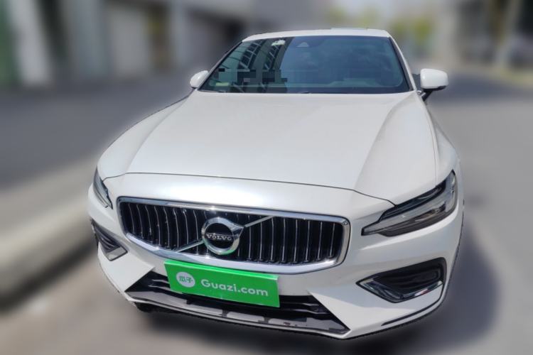 Used Volvo S60 2022 B4 Zhiyuan Luxury Edition Front
