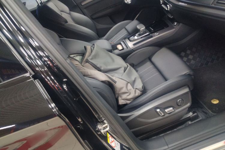 Used Audi Q5L 2025 quattro 45th Anniversary Edition 40 TFSI Luxury Dynamic Model
