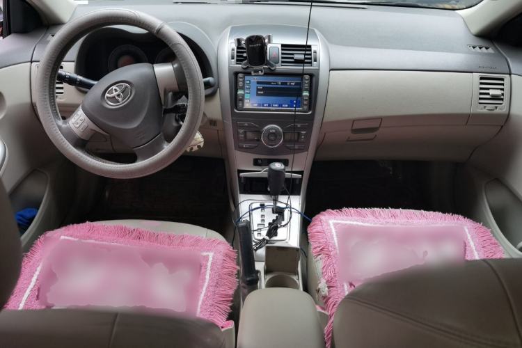 Used Toyota Corolla 2009 1.8L Automatic GLX-i Special Commemorative Edition Center Console