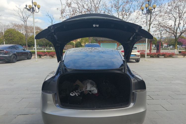 Used Tesla Model 3 2023 Rear-Wheel-Drive Version
