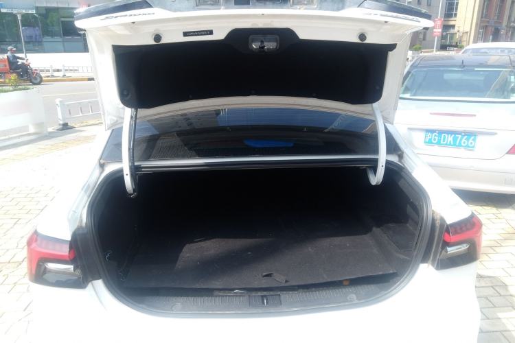 Used Roewe i6 MAX New Energy 2020 1.5T PHEV Cool & Stylish Skyroof Edition