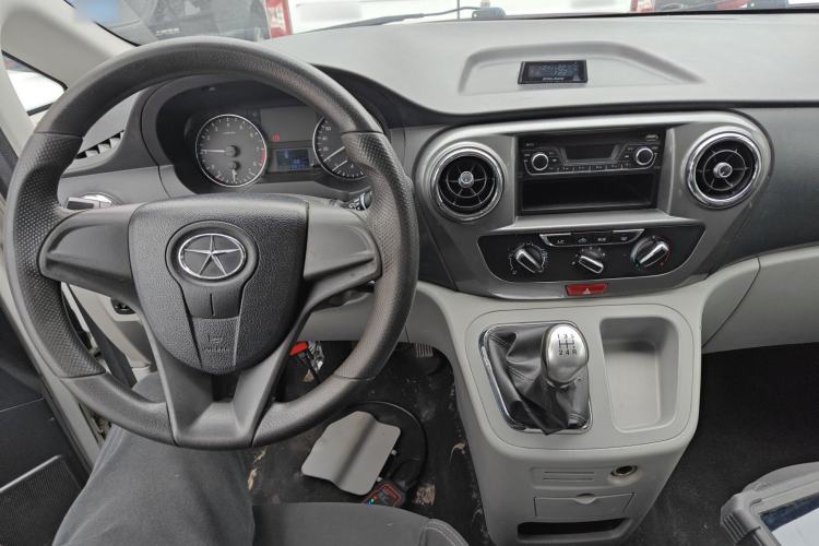 Used JAC Refine M3 2015 Maker Edition 1.6L Luxury Smart Version Center Console