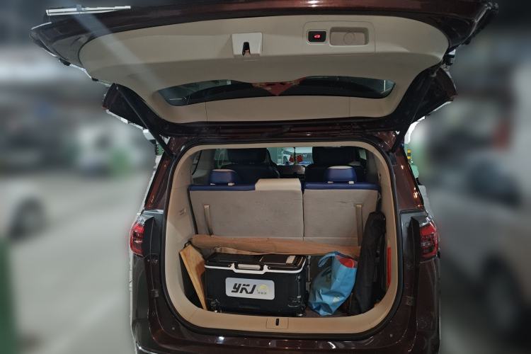 Used Buick GL8 2022 ES Landtrek 653T Comfort Edition Trunk