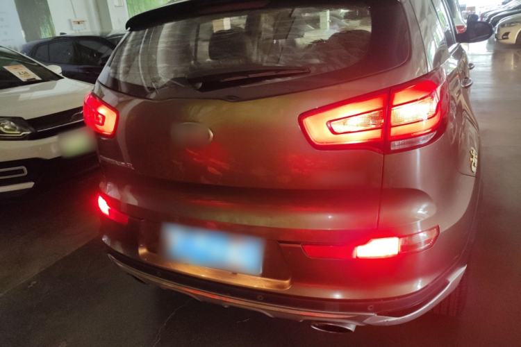 Used Kia Sportage R 2015 2.0L Automatic Two-Wheel Drive DLX Model