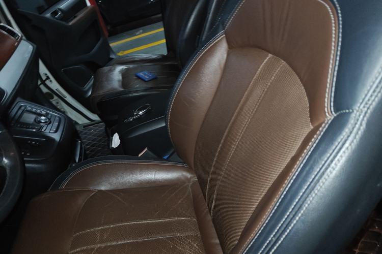 Used SAIC MAXUS G10 2014 2.0T Automatic Luxury Executive Edition