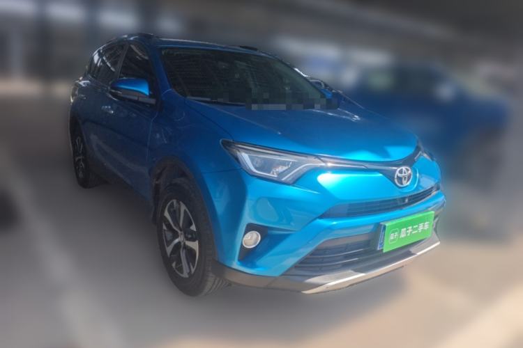 Used Toyota RAV4 2016 2.0L CVT Two-Wheel Drive Smart Edition China V Standard Front Right 45 Deg