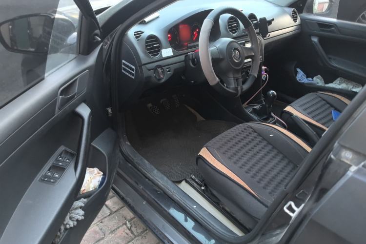 Used Volkswagen Jetta 2013 1.4L Manual Fashion Model
