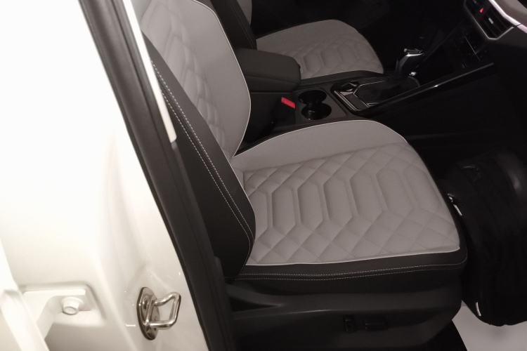 Used Volkswagen Tayron 2023 280TSI Two-Wheel-Drive Luxury Plus Advanced Version Right Front Seat