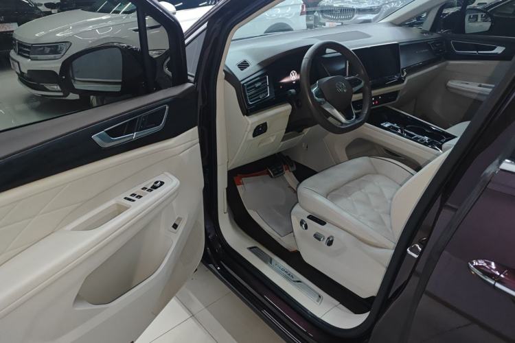 Used Volkswagen Viloran 2022 380TSI Prestige Edition
