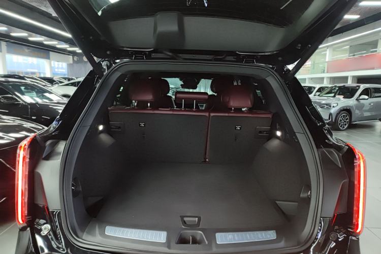 Used Cadillac XT5 2025 2.0T Platinum Edition
