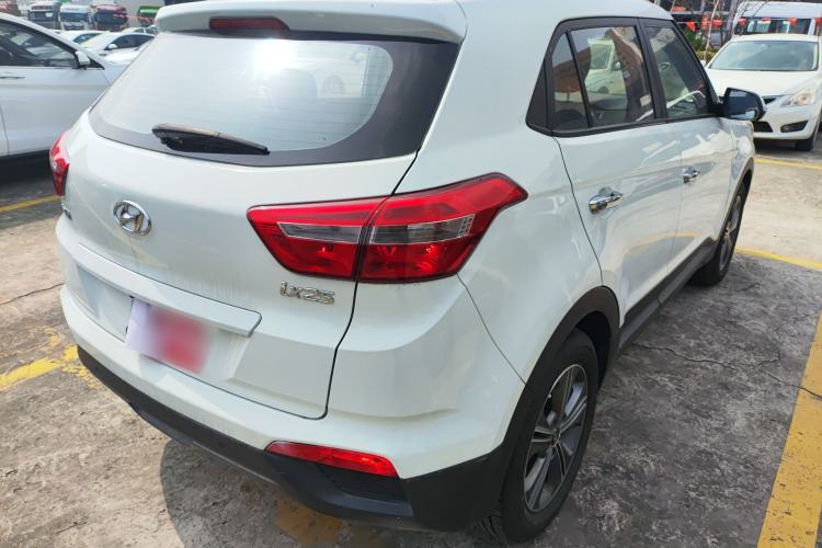 Used Hyundai ix25 2015 1.6L Automatic Two-Wheel Drive Smart GLS Trim Rear Right 45 Deg