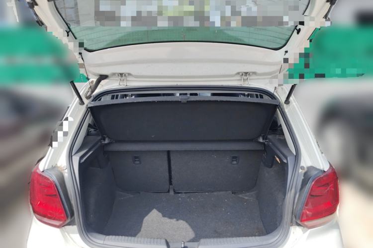 Used Volkswagen Polo 2016 1.6L Automatic Comfort Model Trunk