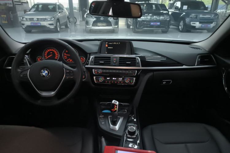 Used BMW 3 Series 2017 320Li Fashion Model
