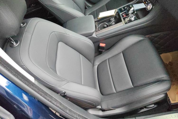 Used Jaguar XFL 2021 XFL 2.0T P200 Two-Wheel-Drive Elite Luxury Edition Right Front Seat