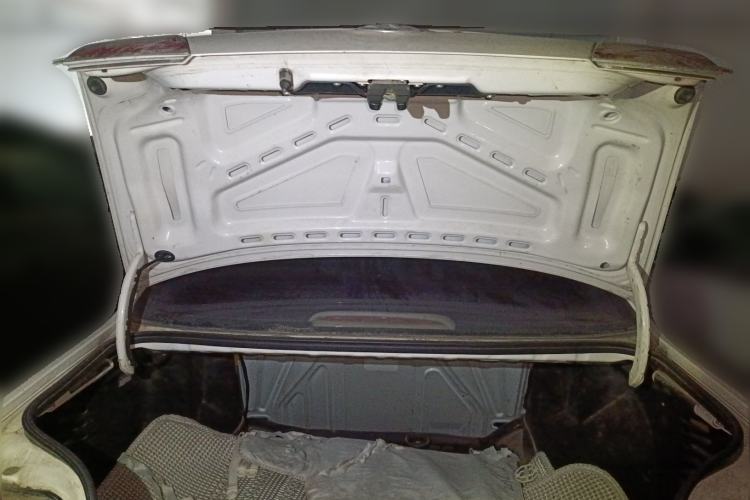 Used Volkswagen Jetta 2010 1.6L Partner Trunk