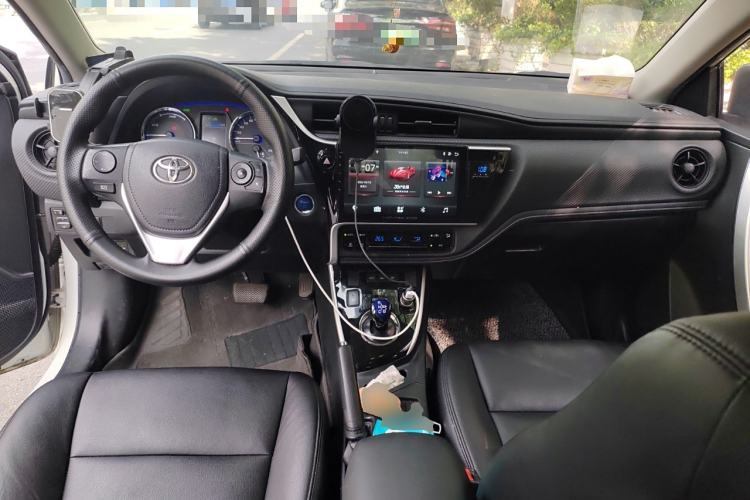 Used Toyota Levin Hybrid E+ 2019 1.8L PH GS E-CVT Elite Edition Center Console