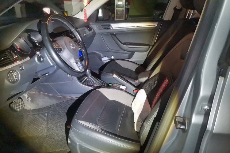 Used Volkswagen Bora 2015 Value Edition 1.6L Automatic Comfort Version