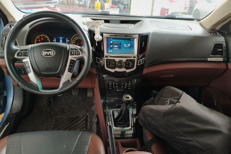 Used BYD Surui 2015 Revised Version 1.5L Manual Luxury Edition