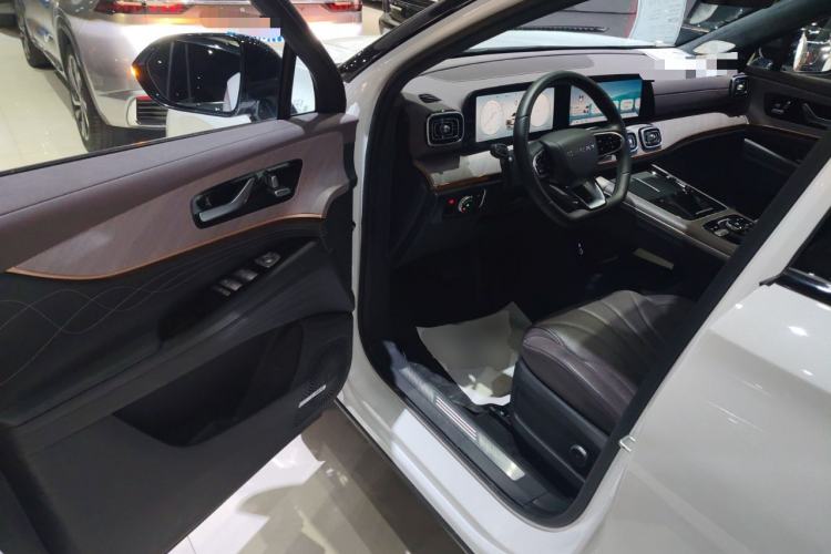 Used Chery Tiggo 9 2025 2.0T Automatic Two-Wheel Drive Luxury Edition 5 Seats
