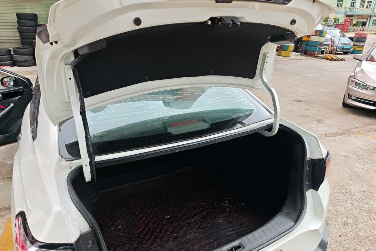 Used Venucia D60 2019 100 000 Honor 1.6L XL CVT Chenku Edition China VI Standard
