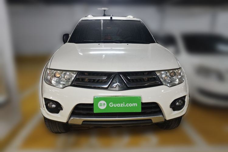Used Mitsubishi Pajero Sport 2013 3.0L Automatic 4x4 Flagship Edition Front
