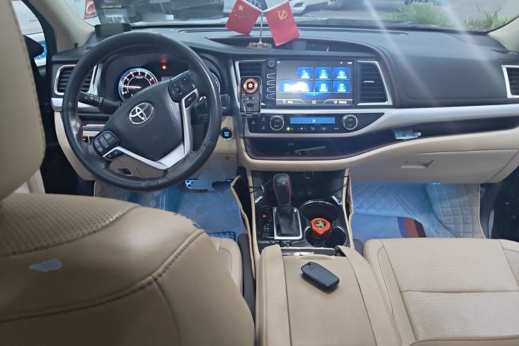 Used Toyota Highlander 2017 2.0T Four-Wheel Drive Luxury Edition 7 Seats