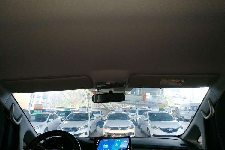 Used JAC Refine M3 2023 PLUS 1.8L 7/8-seater Smart Connectivity Version