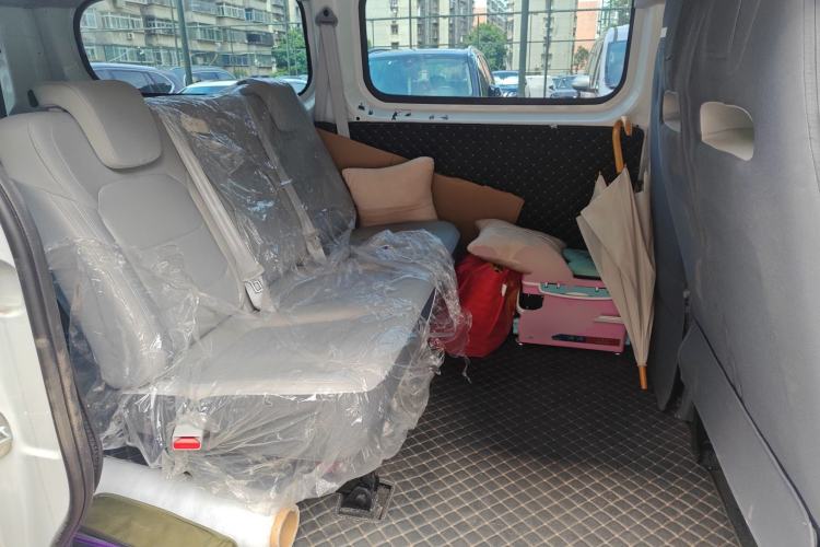 Used SAIC MAXUS Dana V1 2024 V1 Short Wheelbase Low-Roof Multi-Function Version (51 kWh)
