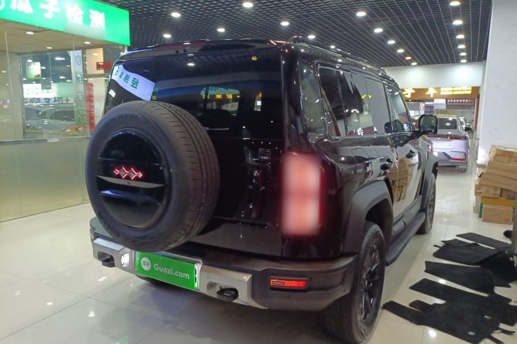 Used Formula Leopard 5 2023 Navigator Edition
