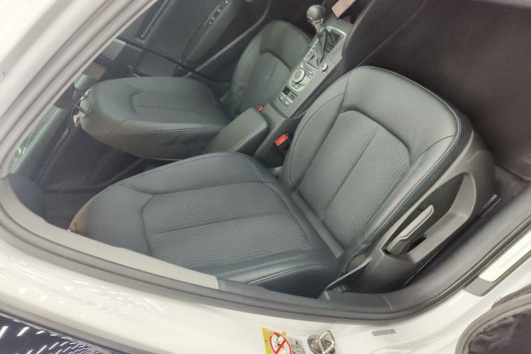 Used Audi A3 2019 Limousine 35 TFSI Fashion Edition China V standard
