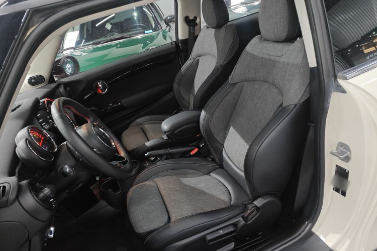 Used MINI MINI 2019 1.5T COOPER Classic Edition
