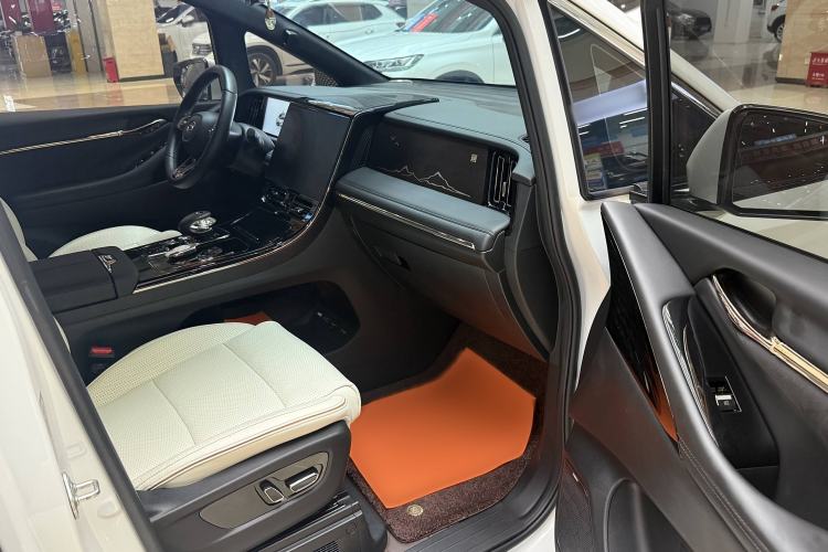 Used GAC Trumpchi M8 2023 Zongshi Series Dual-Motor Flagship Edition