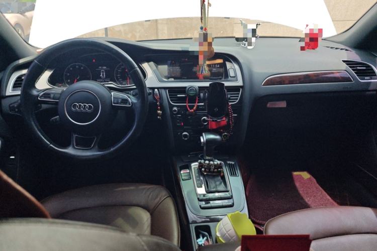 Used Audi A4L 2015 35 TFSI Automatic Comfort Model Center Console